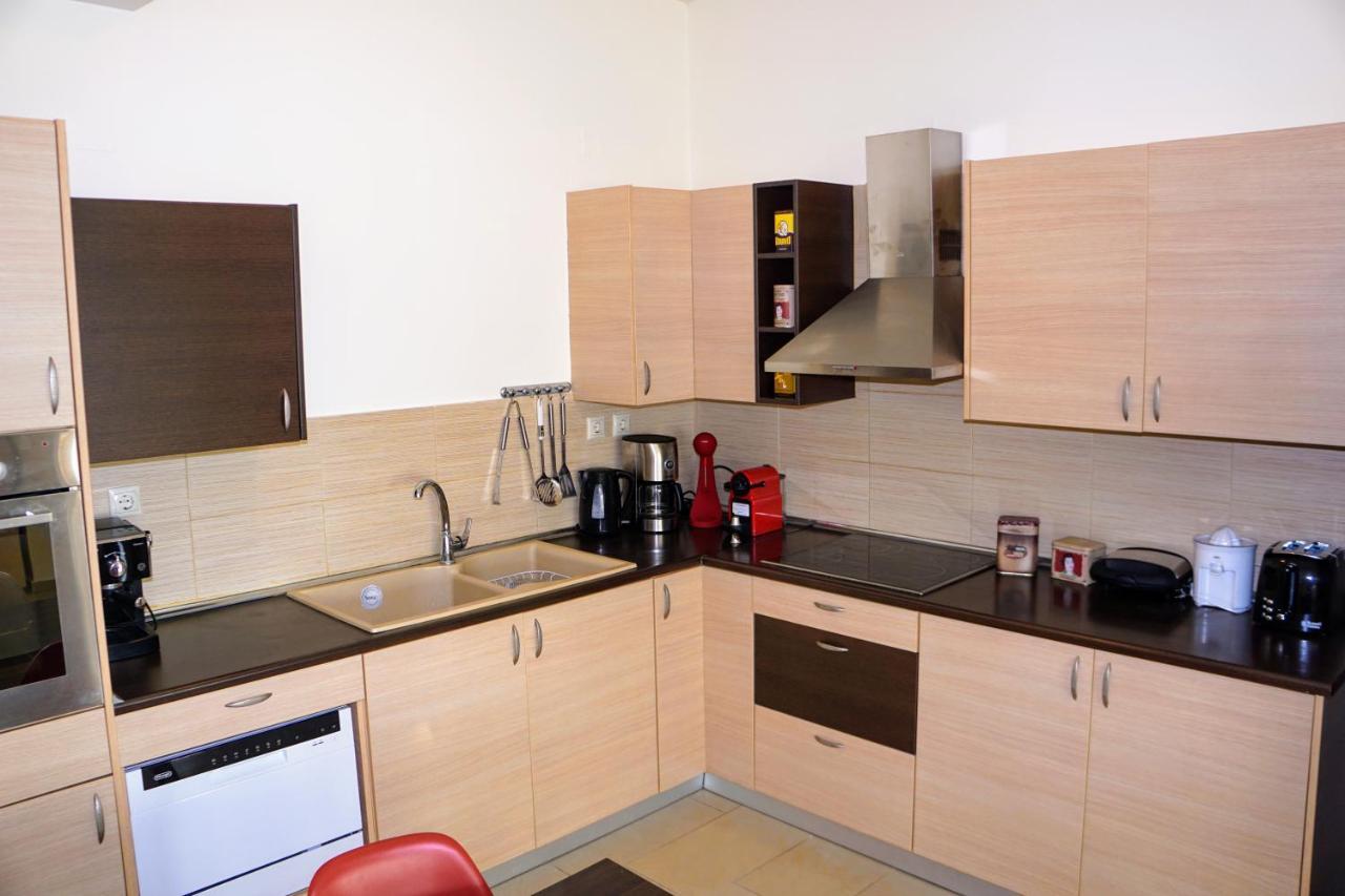 Olive Tree Hillside Apartment 斯塔罗斯 外观 照片