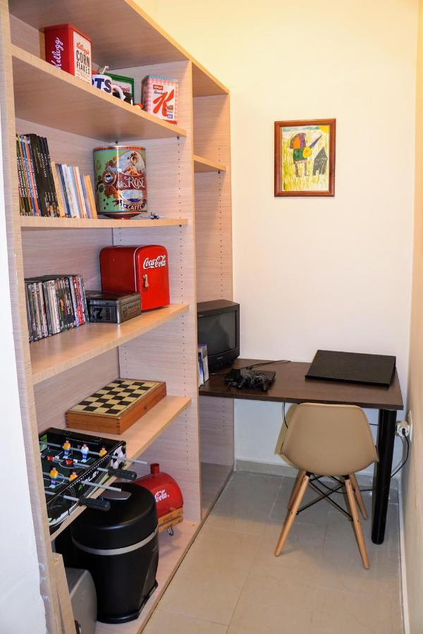 Olive Tree Hillside Apartment 斯塔罗斯 外观 照片